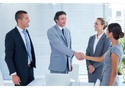 杭州律師合法討債公司電話老公欠債會(huì)找